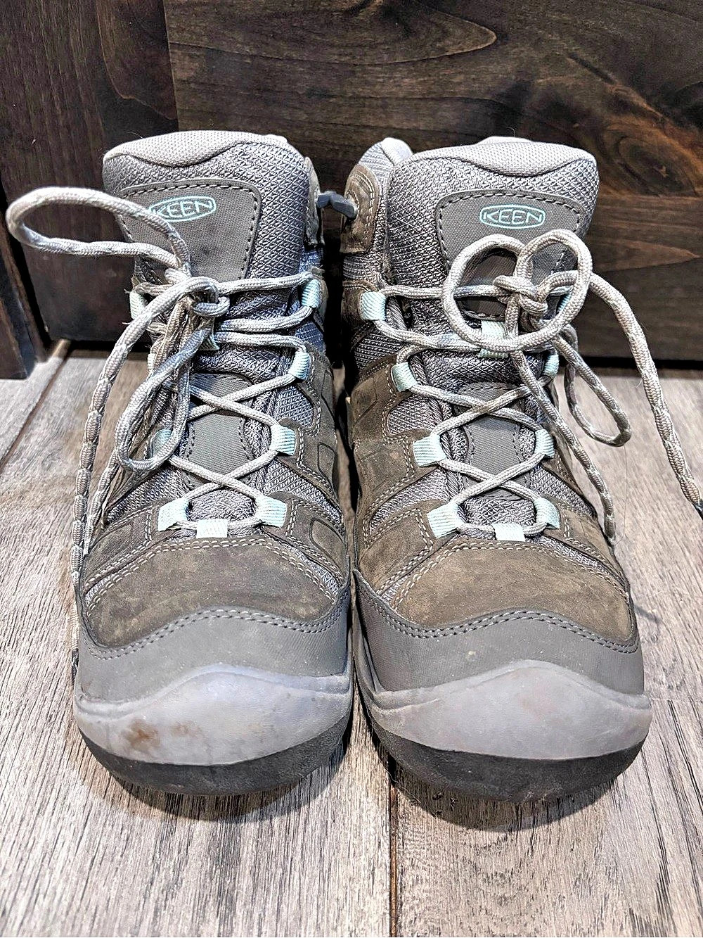 KEEN Targhee IV Mid Waterproof Hiking Boots